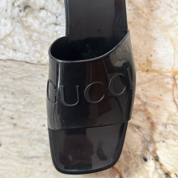 GUCCI Heels-WORN ONCE - Picture 4 of 4